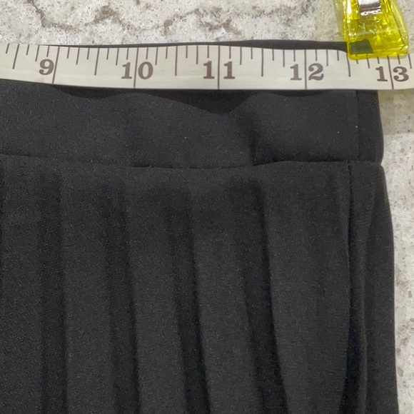 NEW LOOK black pleated midi skirt size 2 petite - Picture 7 of 7